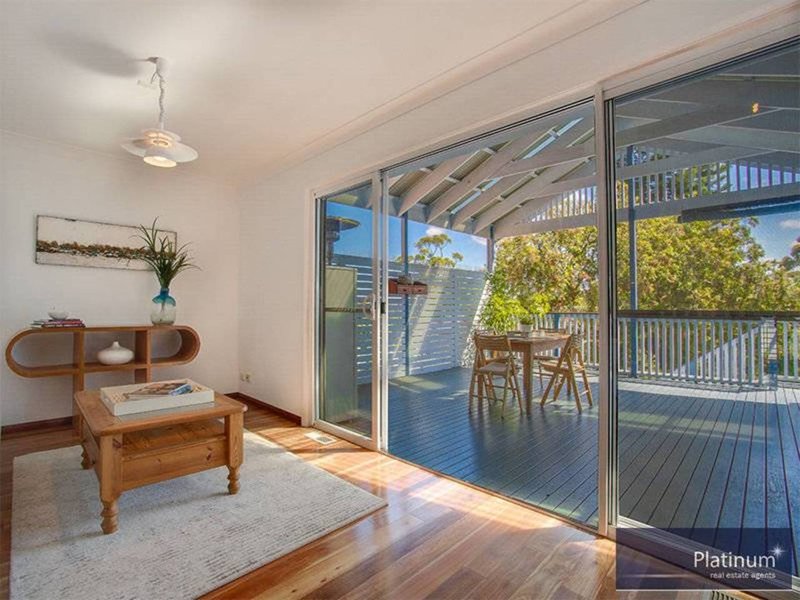 Photo - 64 Parkes Road, Collaroy Plateau NSW 2097 - Image 1