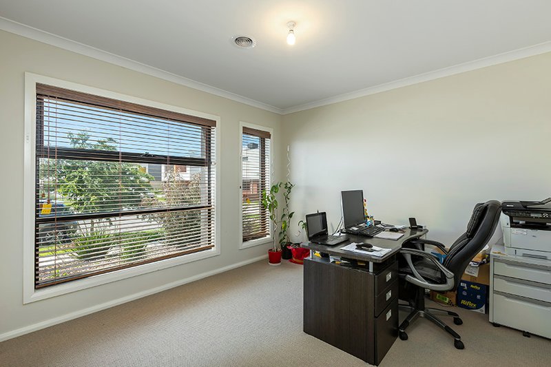 Photo - 64 Parliament Street, Point Cook VIC 3030 - Image 7