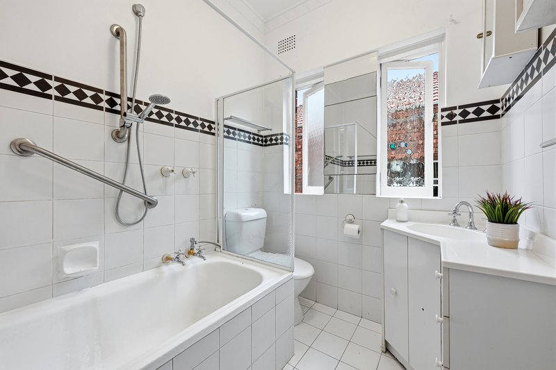 Photo - 6/4 Paul Street, Bondi Junction NSW 2022 - Image 13