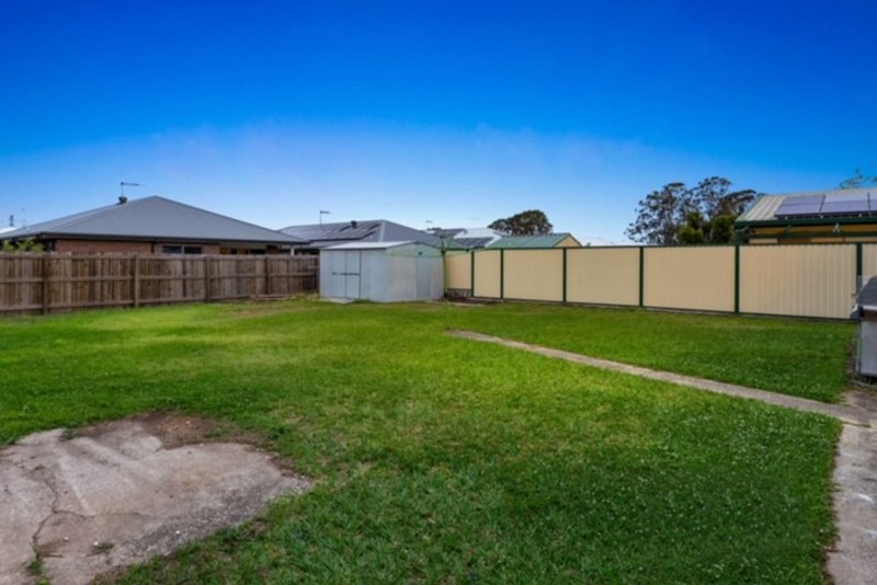 Photo - 64 Peter Street, Strathpine QLD 4500 - Image 15