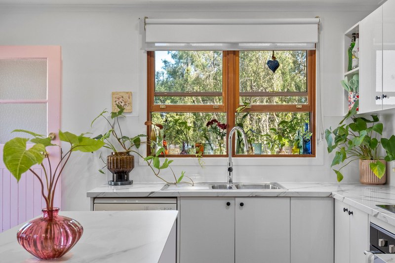 Photo - 64 Pine Mountain Road, North Ipswich QLD 4305 - Image 6