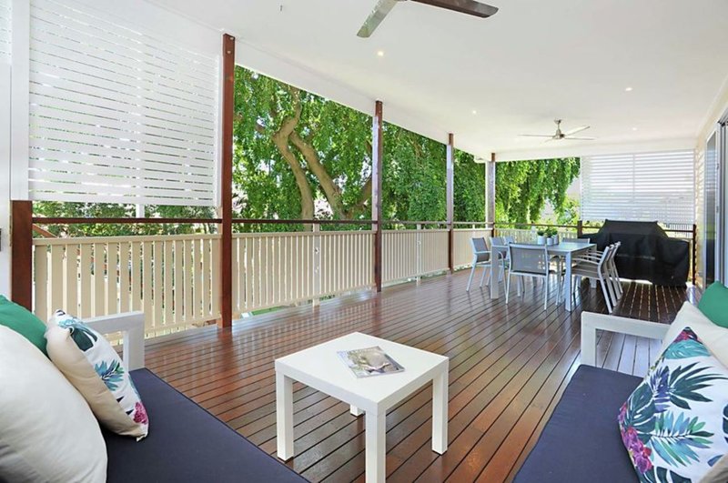 Photo - 64 Raff Avenue, Holland Park QLD 4121 - Image 2