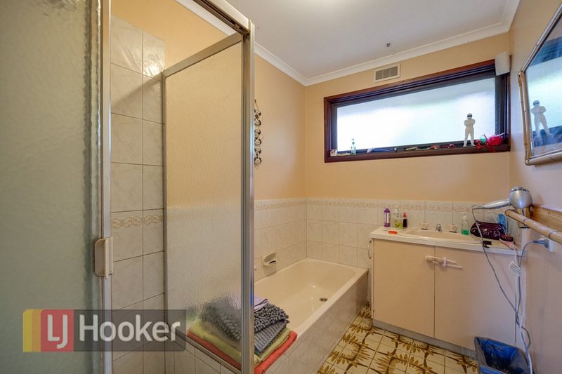 Photo - 64 Rawdon Hill Drive, Dandenong North VIC 3175 - Image 5