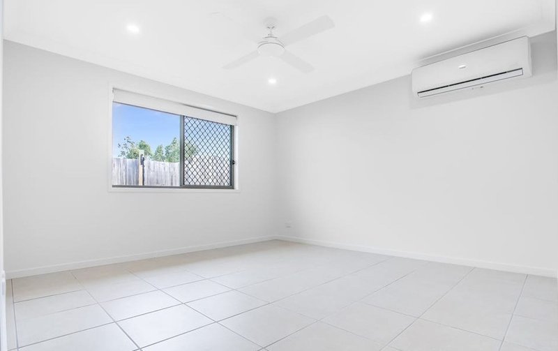 Photo - 64 Regatta Circuit, Burpengary QLD 4505 - Image 5