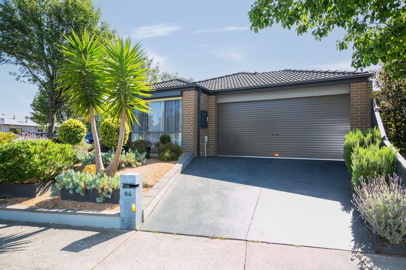 64 Ridgemont Drive, Berwick VIC 3806