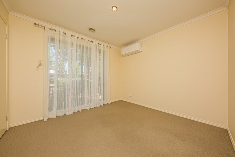 Photo - 64 Ridgemont Drive, Berwick VIC 3806 - Image 7