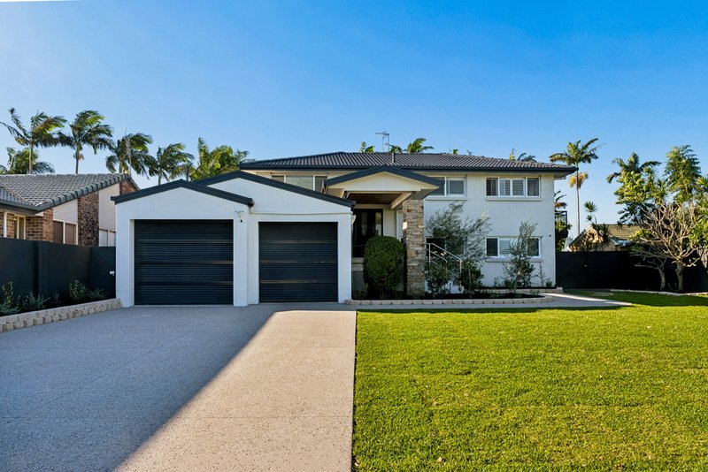 Photo - 64 River Crescent, Broadbeach Waters QLD 4218 - Image 4