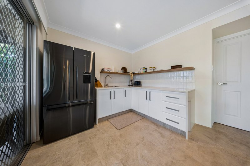 Photo - 64 River Crescent, Broadbeach Waters QLD 4218 - Image 16