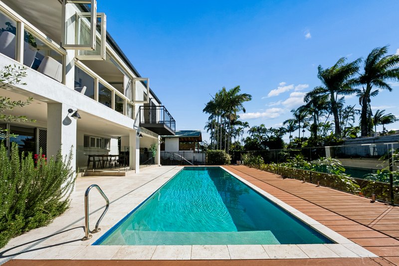 Photo - 64 River Crescent, Broadbeach Waters QLD 4218 - Image 23