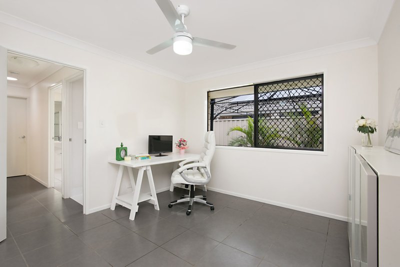 Photo - 64 River Park Drive, Loganholme QLD 4129 - Image 9