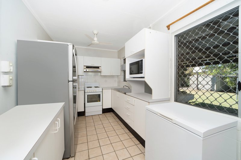 Photo - 64 Ruby Round, Kelso QLD 4815 - Image 6