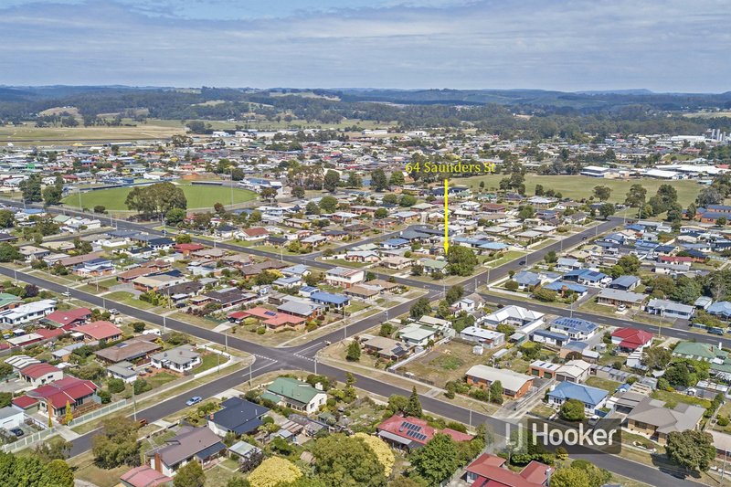 Photo - 64 Saunders Street, Wynyard TAS 7325 - Image 3