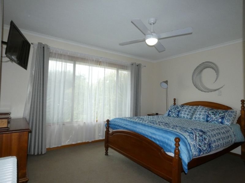 Photo - 64 Sheoak Road, The Pines SA 5577 - Image 11