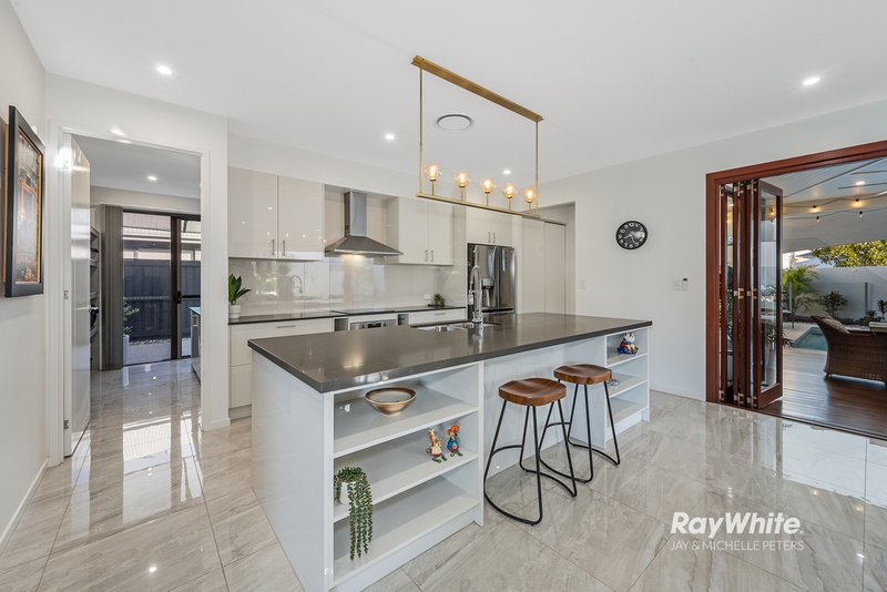 Photo - 64 Spinnaker Boulevard, Newport QLD 4020 - Image 5