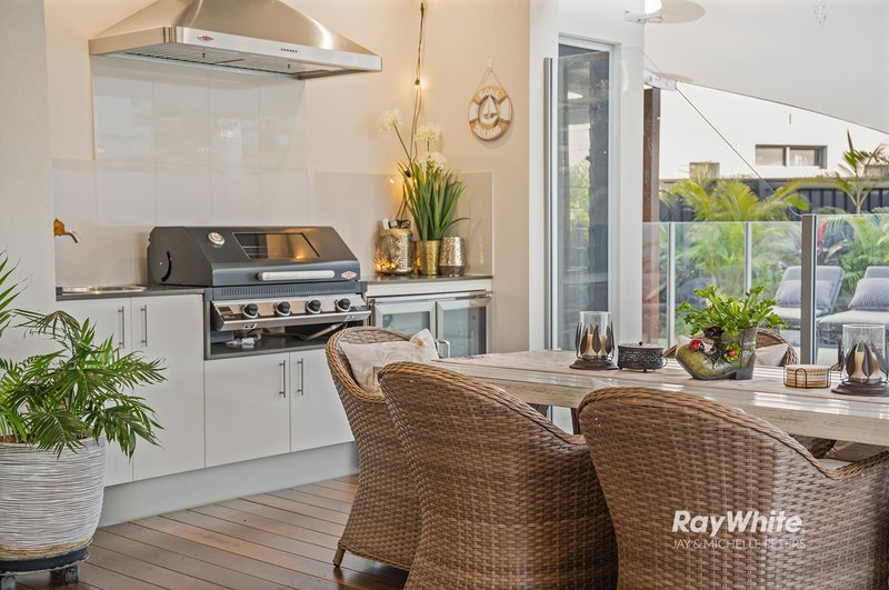 Photo - 64 Spinnaker Boulevard, Newport QLD 4020 - Image 16