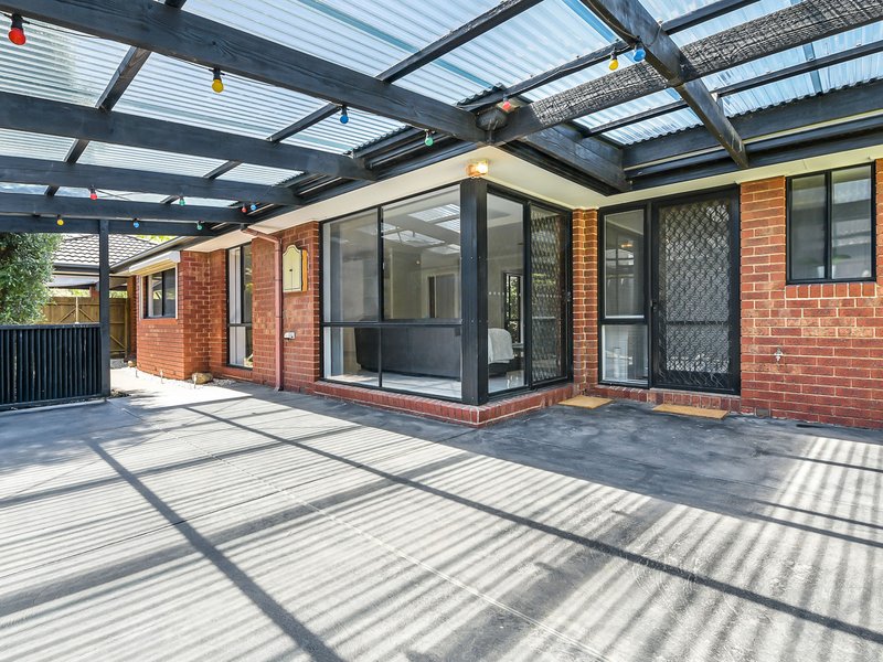 Photo - 64 Strathaird Drive, Narre Warren South VIC 3805 - Image 5