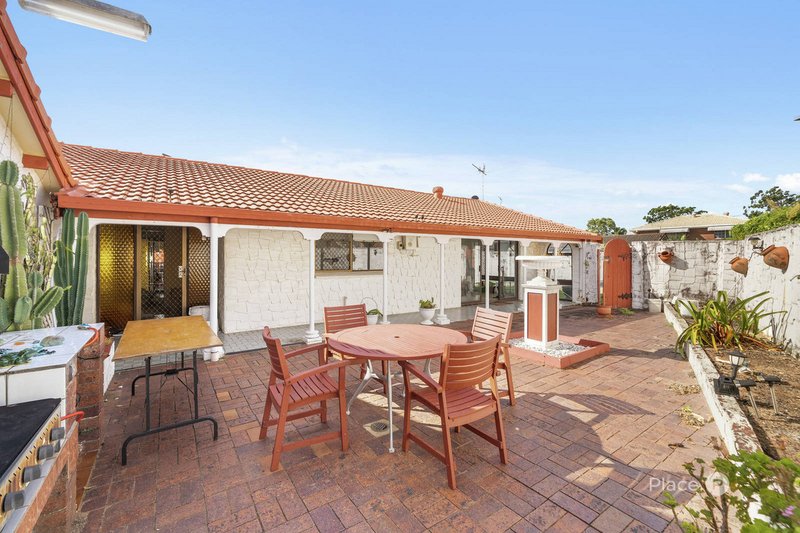 Photo - 64 Sunnyside Road, Newport QLD 4020 - Image 6