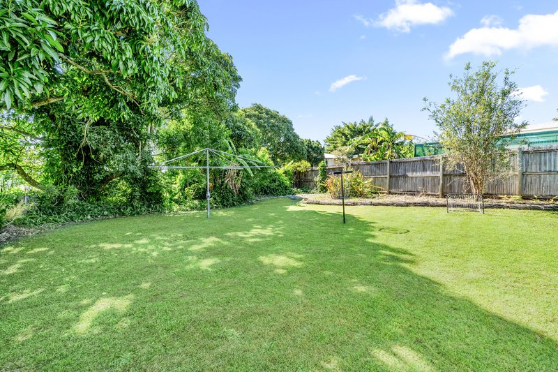 Photo - 64 Totness Street, Torquay QLD 4655 - Image 18