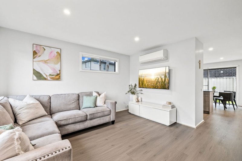 Photo - 64 Tucker Boulevard, Carrum Downs VIC 3201 - Image 2