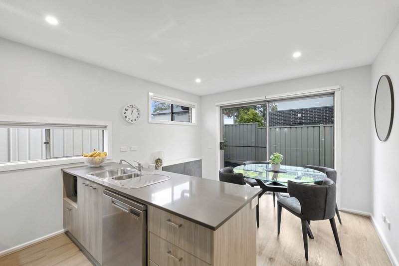 Photo - 64 Tucker Boulevard, Carrum Downs VIC 3201 - Image 4