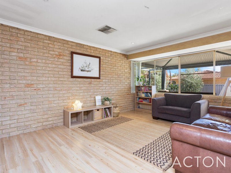 Photo - 64 Turfan Way, Lake Coogee WA 6166 - Image 8