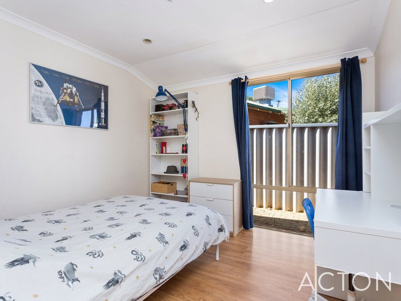 Photo - 64 Turfan Way, Lake Coogee WA 6166 - Image 12