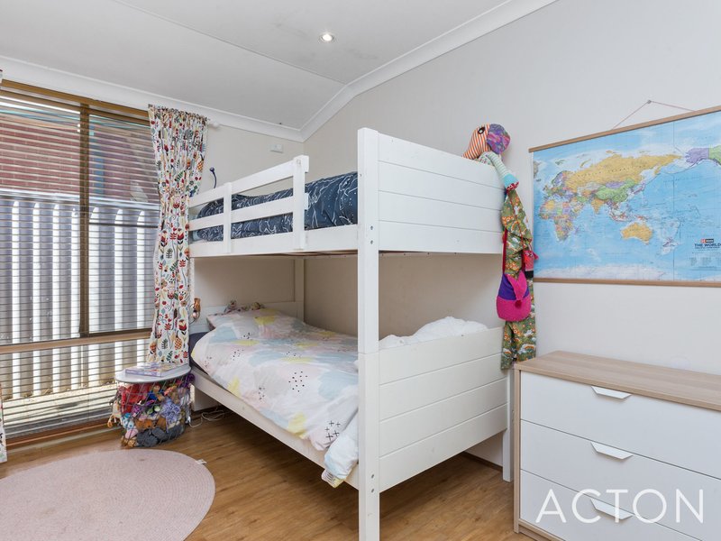 Photo - 64 Turfan Way, Lake Coogee WA 6166 - Image 13