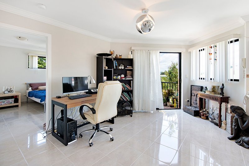 Photo - 6/4 Waverley Street, Southport QLD 4215 - Image 3