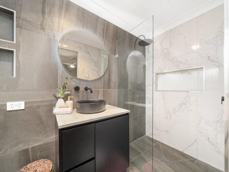 Photo - 64 Whitehorse Road, Dakabin QLD 4503 - Image 16