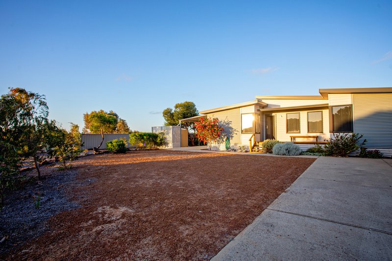 Photo - 64 Wilkinson Street, Hopetoun WA 6348 - Image 5