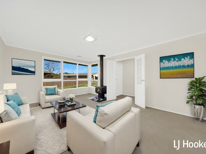 Photo - 64 Windham Street, Wallan VIC 3756 - Image 4