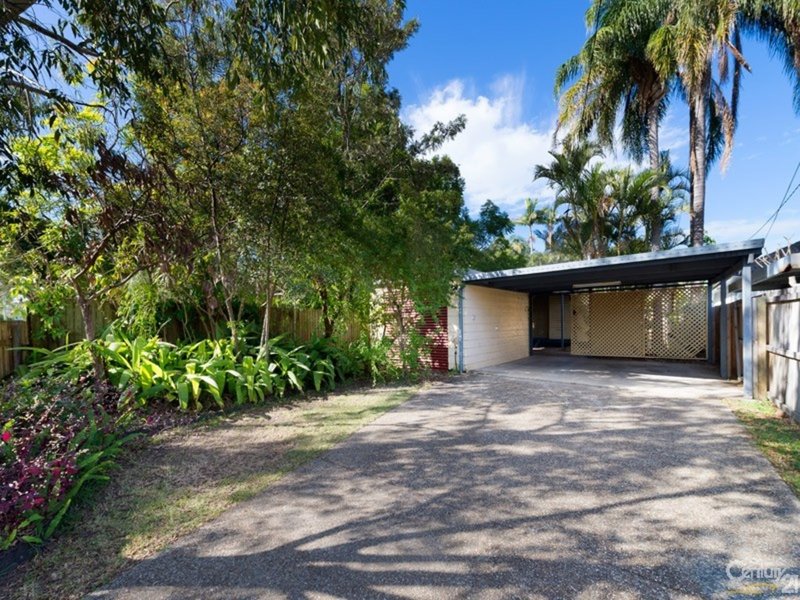 64 Wondall Road, Manly West QLD 4179