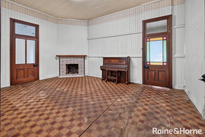 Photo - 64 Wood Street, Warwick QLD 4370 - Image 15