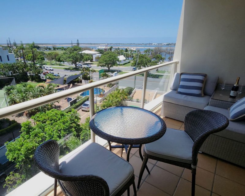 Photo - 64/106-108 Marine Parade, Southport QLD 4215 - Image 18