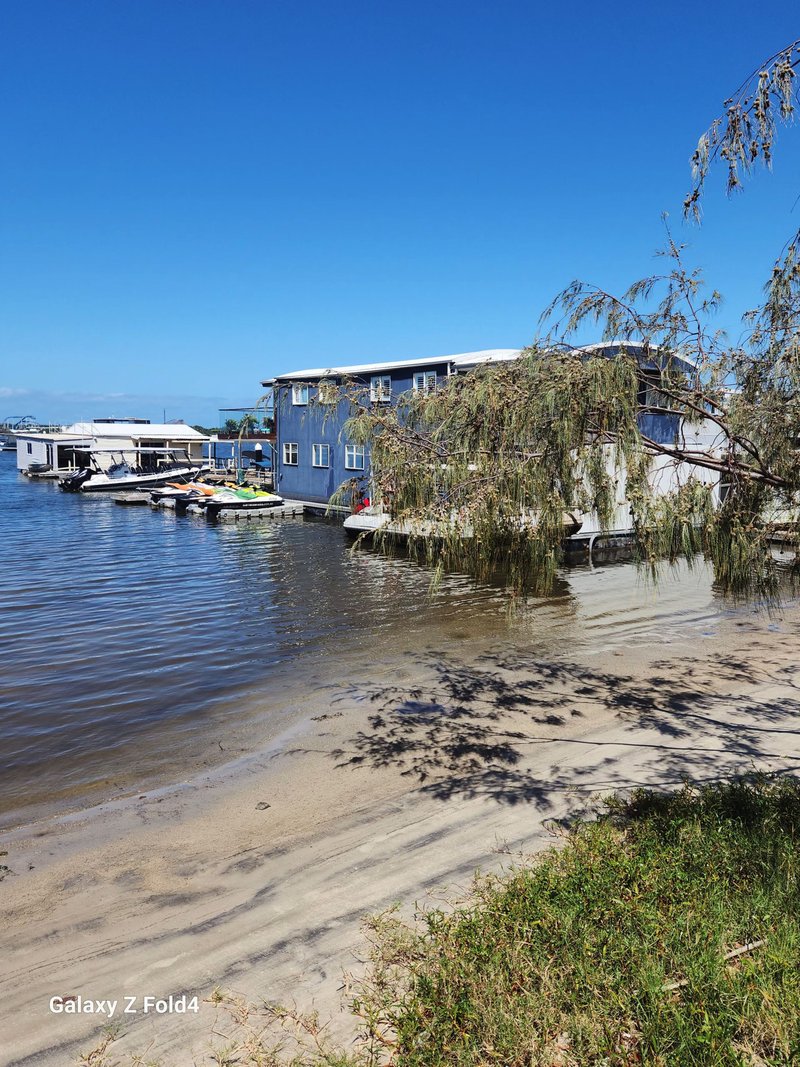 Photo - 64/106-108 Marine Parade, Southport QLD 4215 - Image 19