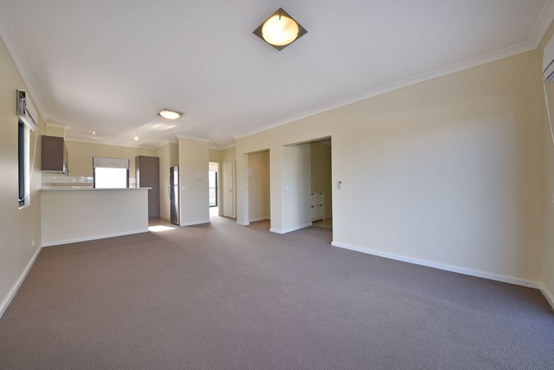 Photo - 64/12 Citadel Way, Currambine WA 6028 - Image 3