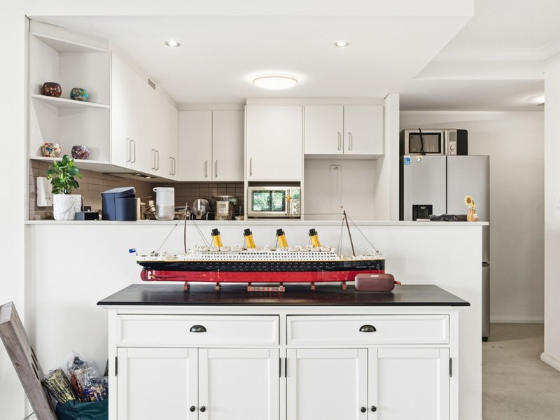 Photo - 64/18 Wellington Street, East Perth WA 6004 - Image 7