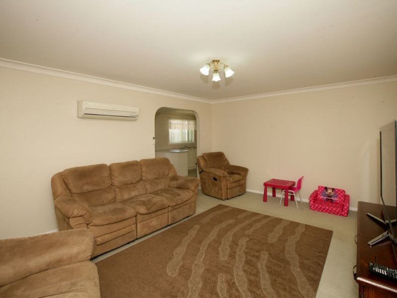 Photo - 6/42 Lamilla Street, Glenfield Park NSW 2650 - Image 3