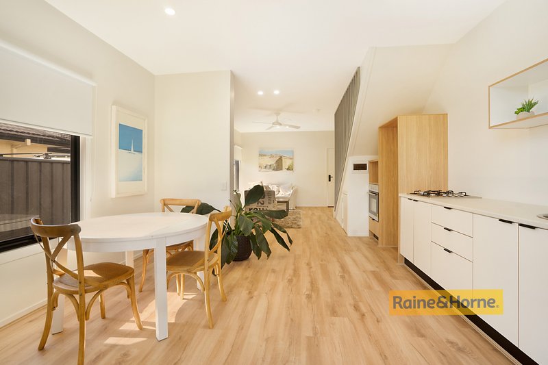 Photo - 6/433 Ocean Beach Road, Umina Beach NSW 2257 - Image 4