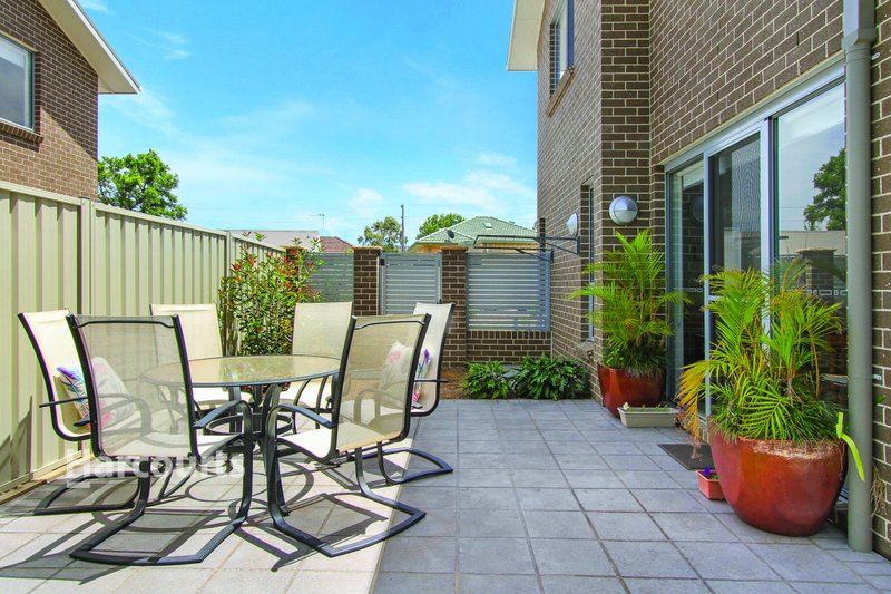 Photo - 6/43A Mulda Street, Dapto NSW 2530 - Image 8