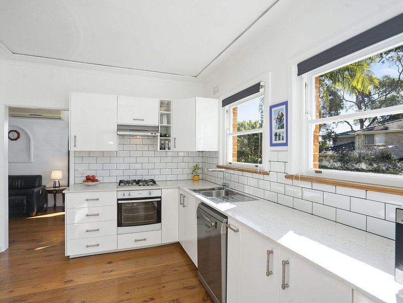 Photo - 646 Warringah Road, Forestville NSW 2087 - Image 5