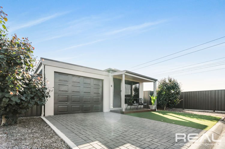 Photo - 64/60A Strathaird Boulevard, Smithfield SA 5114 - Image 2