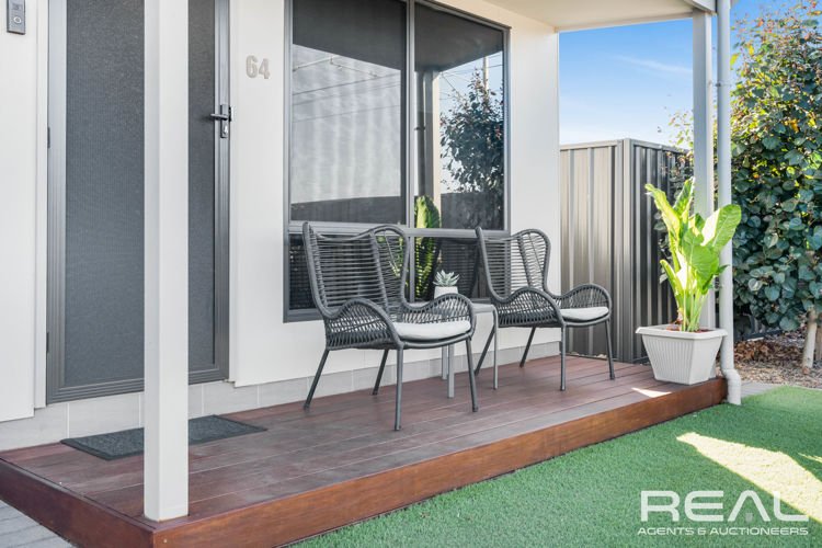 Photo - 64/60A Strathaird Boulevard, Smithfield SA 5114 - Image 3