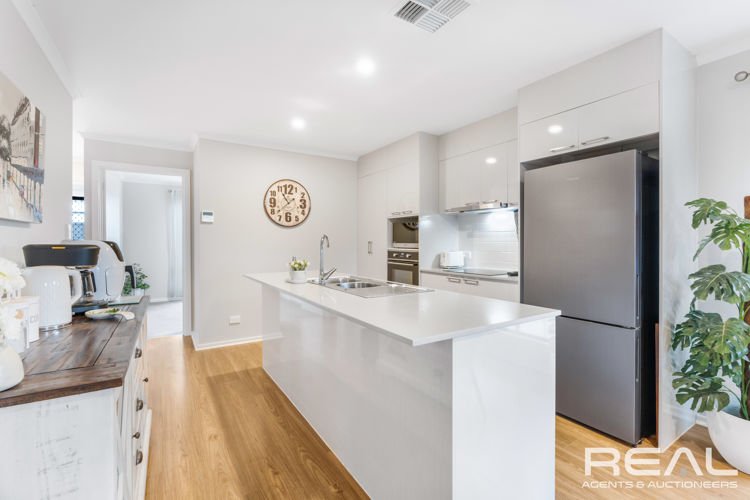 Photo - 64/60A Strathaird Boulevard, Smithfield SA 5114 - Image 7