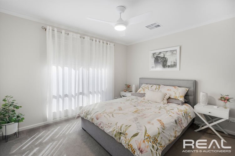 Photo - 64/60A Strathaird Boulevard, Smithfield SA 5114 - Image 11