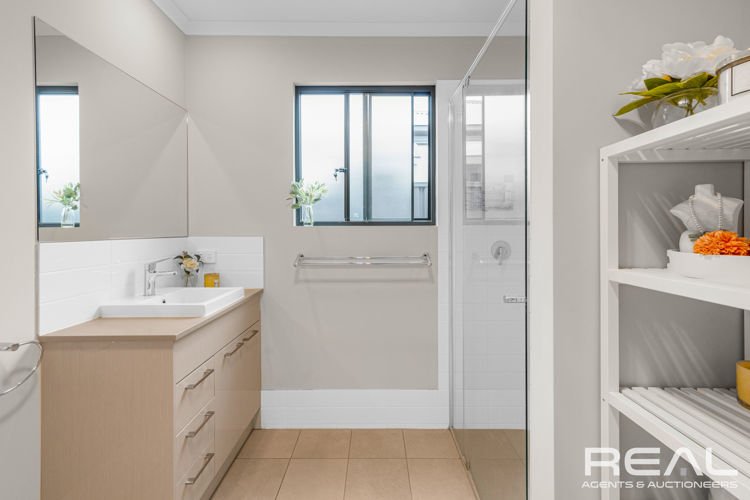 Photo - 64/60A Strathaird Boulevard, Smithfield SA 5114 - Image 13