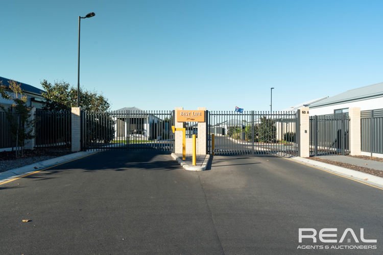 Photo - 64/60A Strathaird Boulevard, Smithfield SA 5114 - Image 16