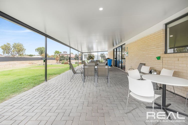 Photo - 64/60A Strathaird Boulevard, Smithfield SA 5114 - Image 23