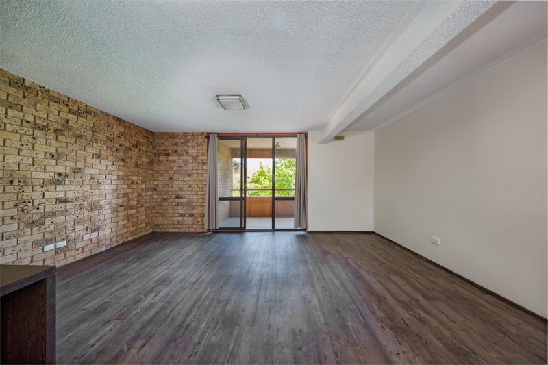 Photo - 64/7 Medley Street, Chifley ACT 2606 - Image 2