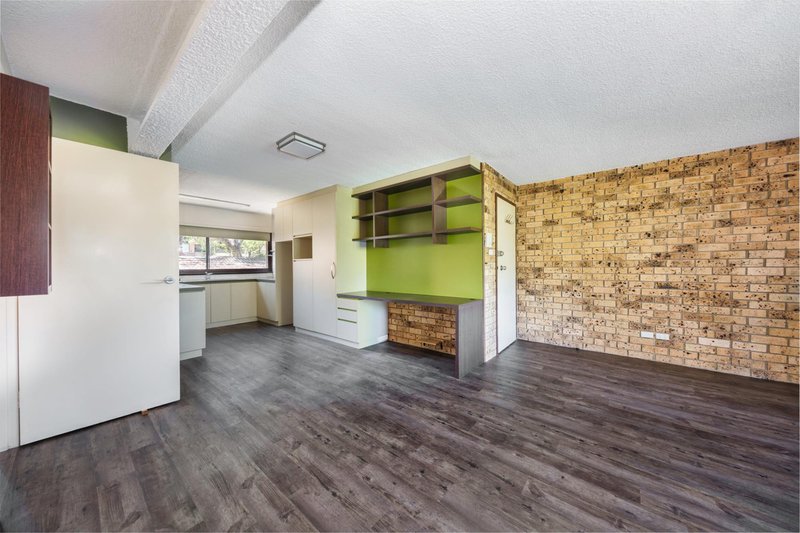 Photo - 64/7 Medley Street, Chifley ACT 2606 - Image 3